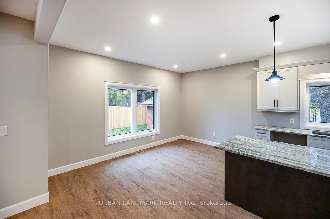 Photo 17 of 214 Aberdeen Avenue, Peterborough, Northcrest Ward 5 — HOMEH