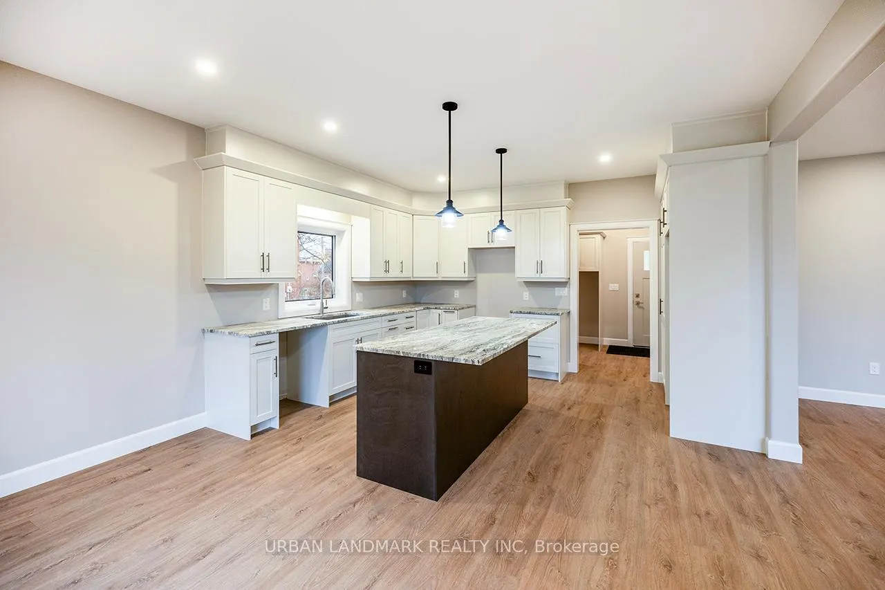 Photo 19 of 214 Aberdeen Avenue, Peterborough, Northcrest Ward 5 — HOMEH