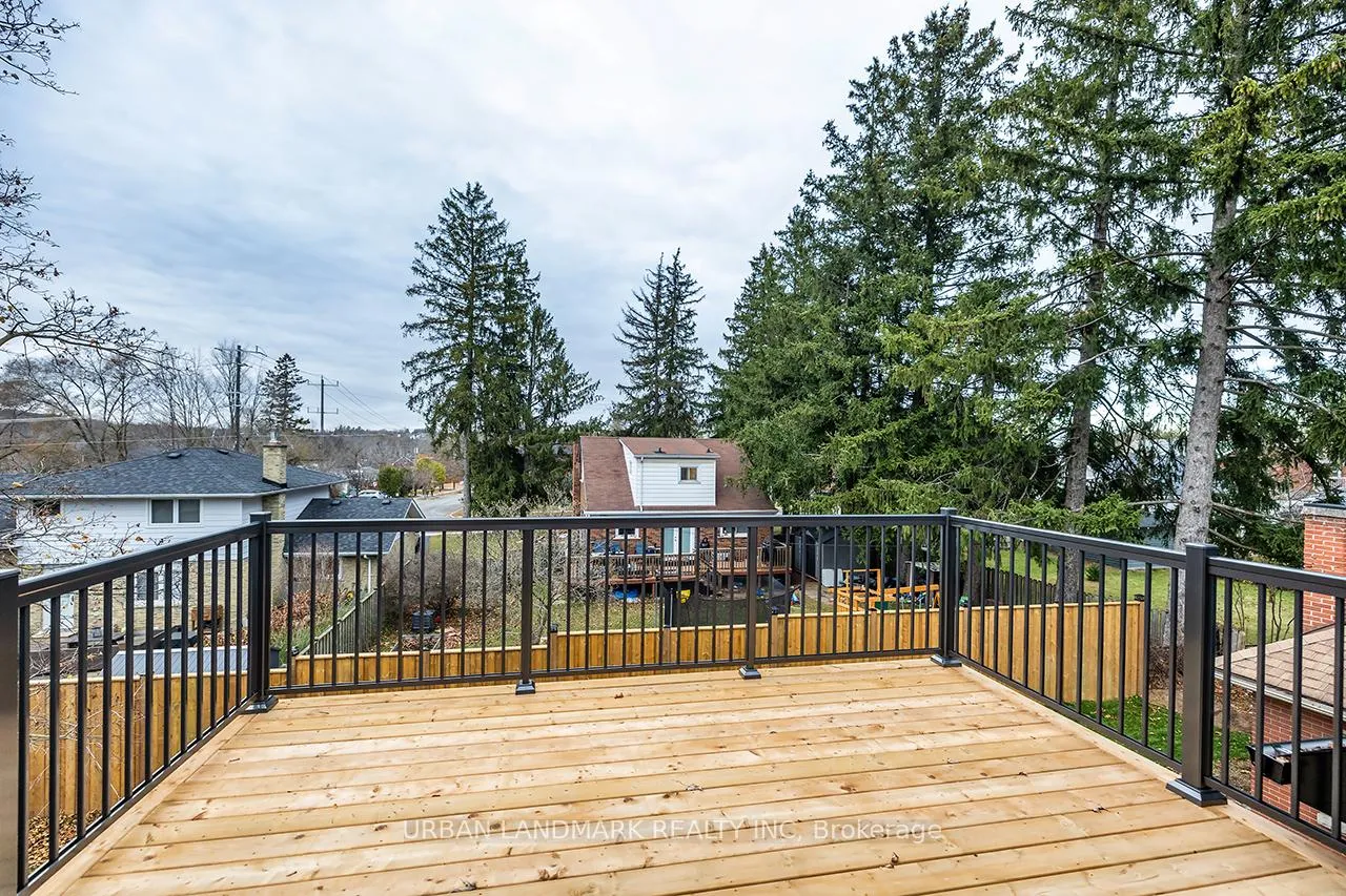 Photo 32 of 214 Aberdeen Avenue, Peterborough, Northcrest Ward 5 — HOMEH