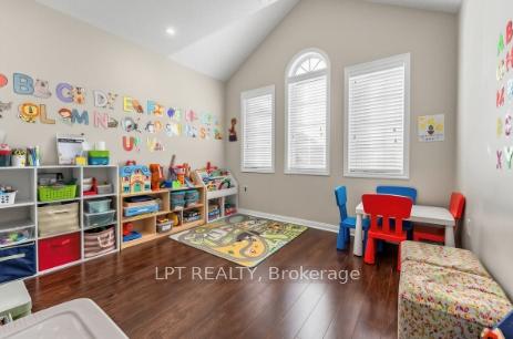 Photo 12 of 170 Fennamore Terrace, Milton, Harrison — HOMEH