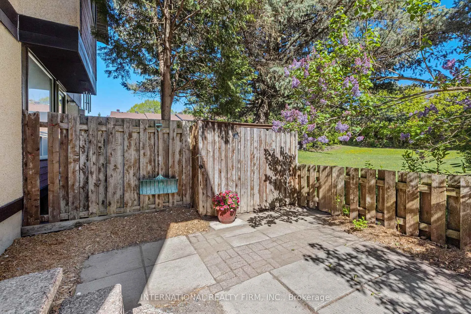 Photo 32 of Unit 30, 116 McClintock Way, Ottawa, Kanata - Katimavik — HOMEH