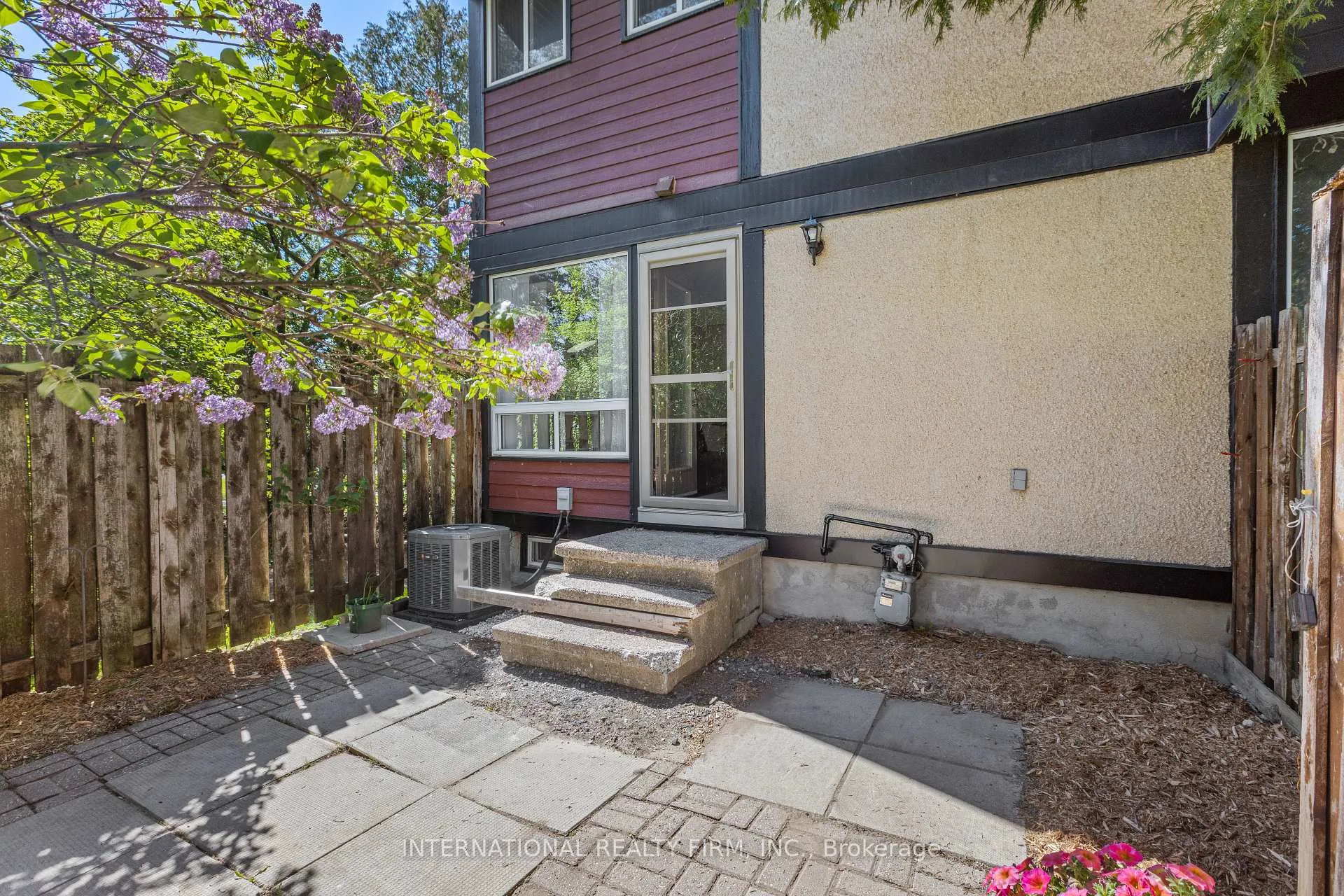 Photo 33 of Unit 30, 116 McClintock Way, Ottawa, Kanata - Katimavik — HOMEH