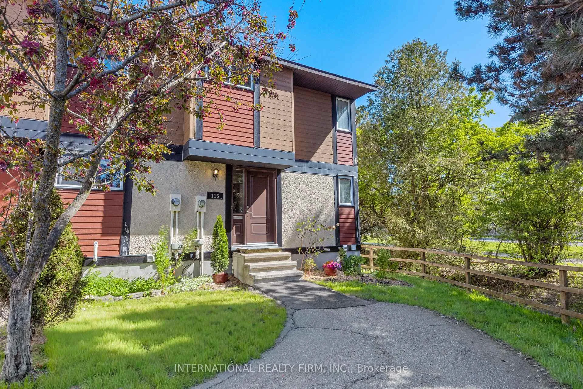 Photo 35 of Unit 30, 116 McClintock Way, Ottawa, Kanata - Katimavik — HOMEH