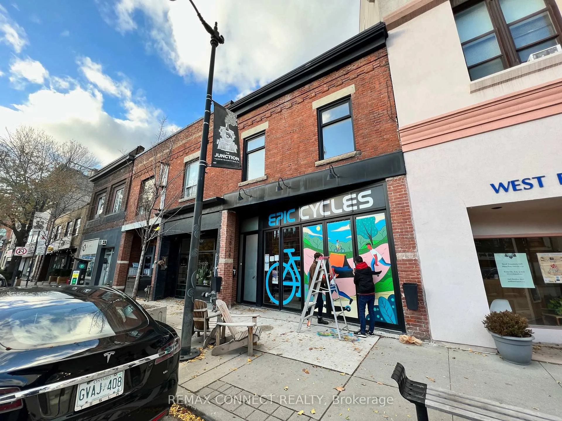 Front of Unit 2A, 2828 Dundas Street W