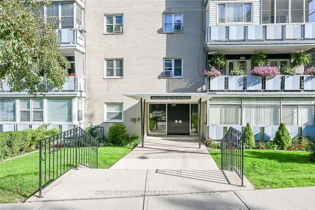 Photo 2 of Unit 405, 107 St Joseph'S Drive, Hamilton, Corktown — HOMEH