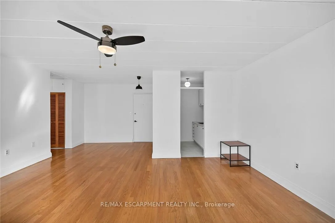 Photo 5 of Unit 405, 107 St Joseph'S Drive, Hamilton, Corktown — HOMEH