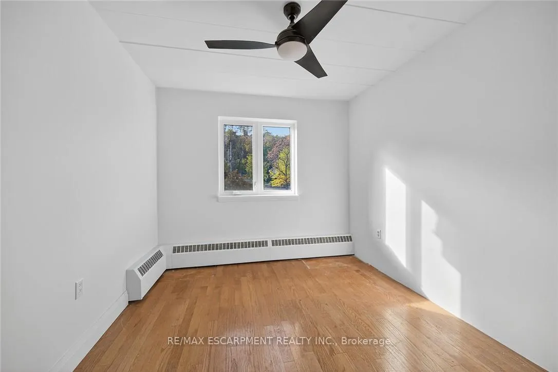 Photo 13 of Unit 405, 107 St Joseph'S Drive, Hamilton, Corktown — HOMEH
