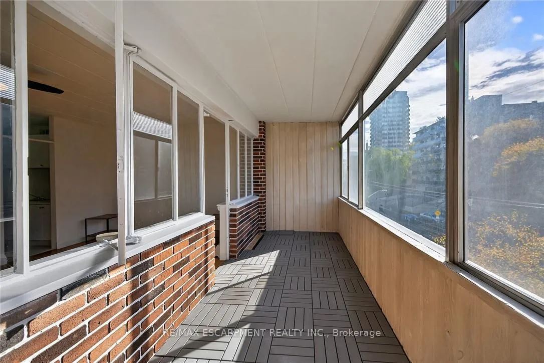 Photo 14 of Unit 405, 107 St Joseph'S Drive, Hamilton, Corktown — HOMEH