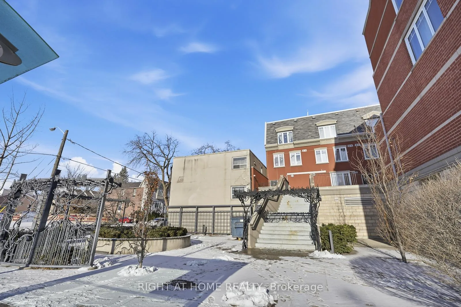 Front of Unit 217, 3400 Lake Shore Boulevard W