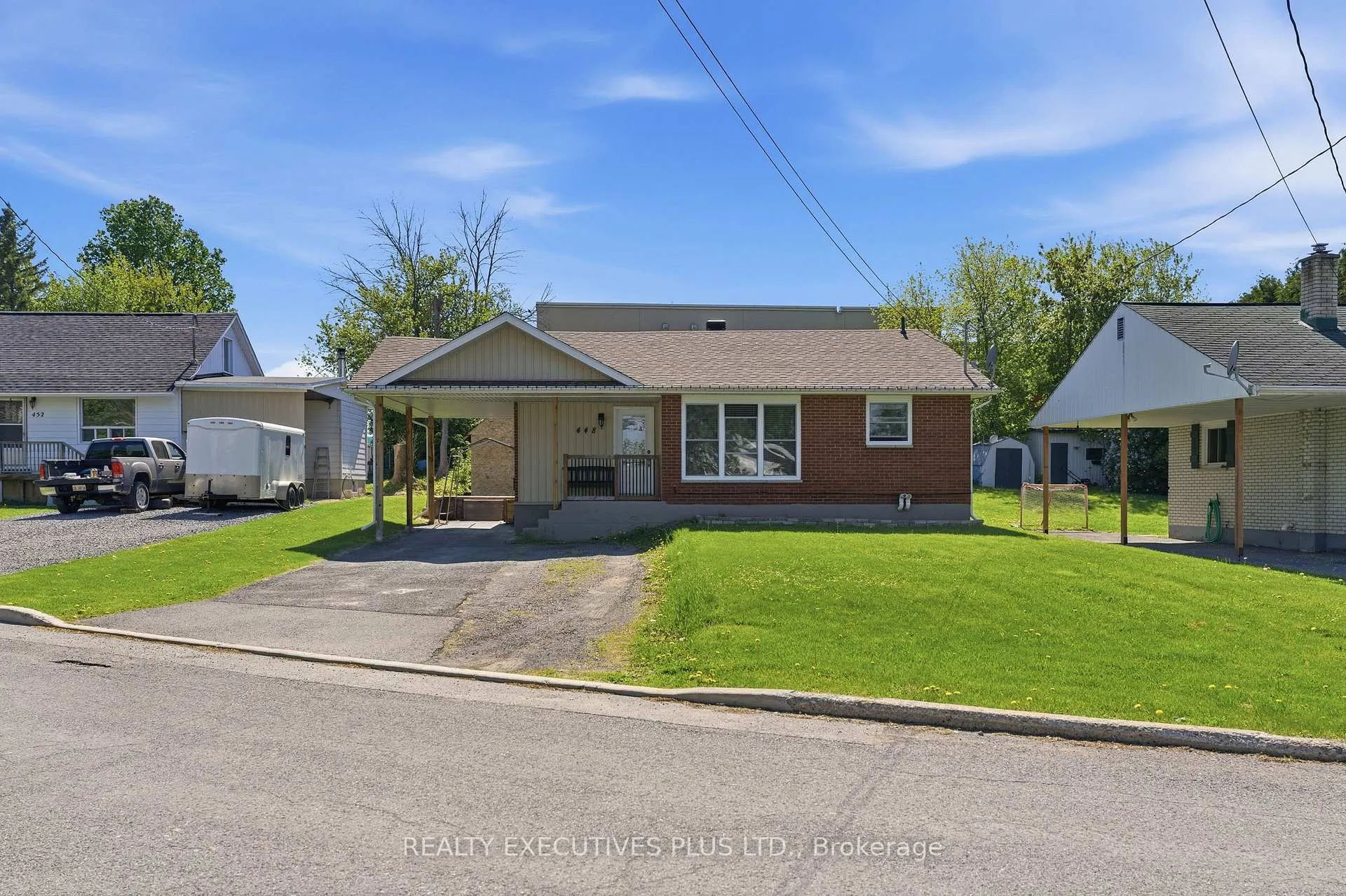 Photo of 448 Dominion Street S
