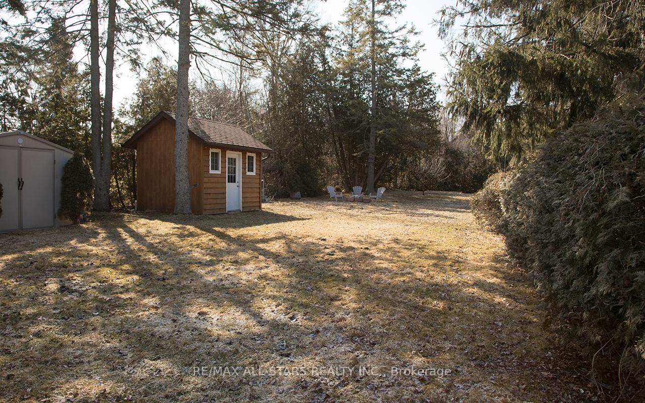 Photo 7 of 233 Lake Drive E, Georgina, Historic Lakeshore Communities — HOMEH