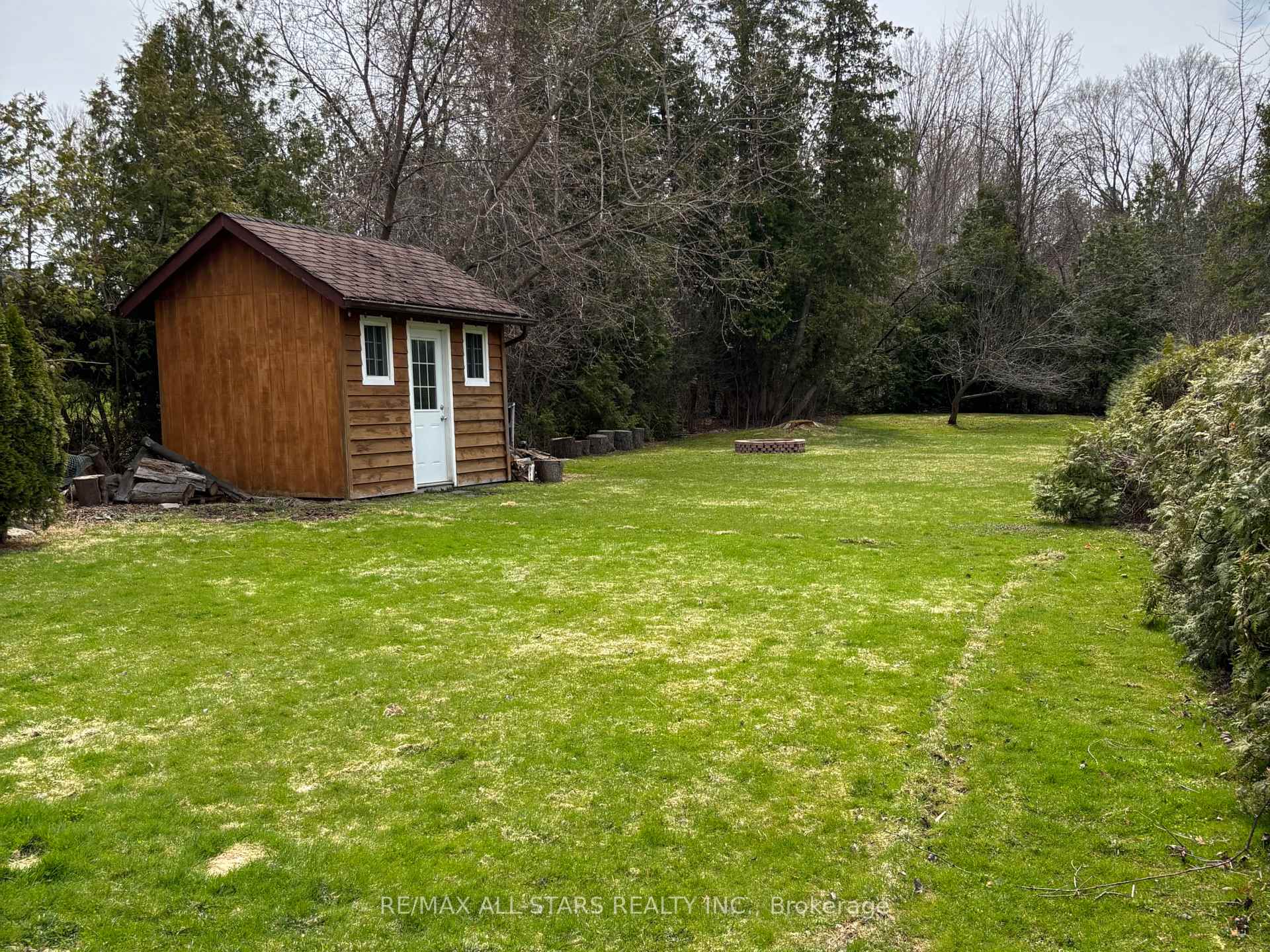 Photo 8 of 233 Lake Drive E, Georgina, Historic Lakeshore Communities — HOMEH