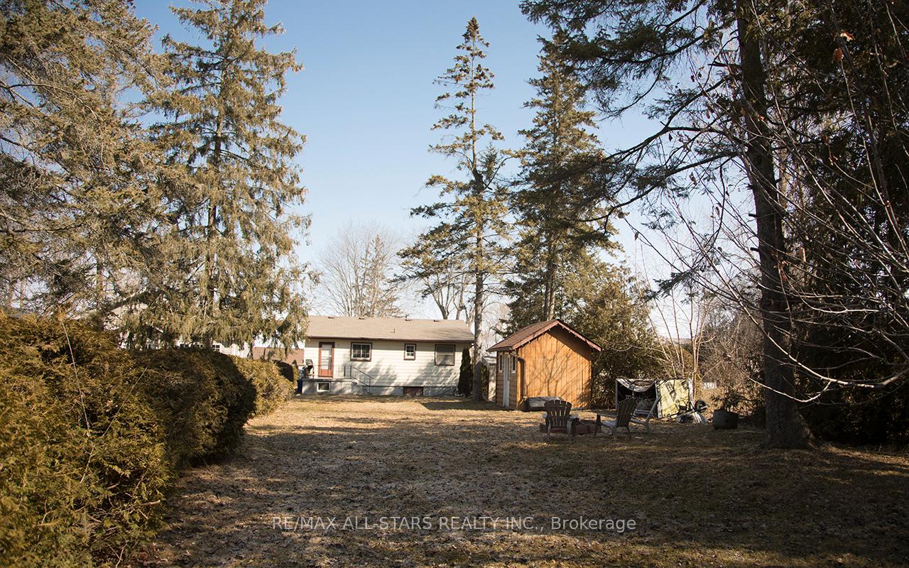 Photo 9 of 233 Lake Drive E, Georgina, Historic Lakeshore Communities — HOMEH