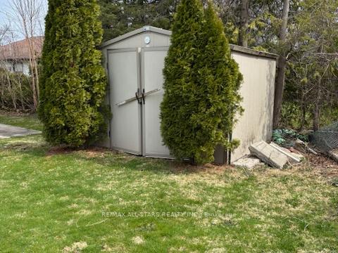 Photo 11 of 233 Lake Drive E, Georgina, Historic Lakeshore Communities — HOMEH