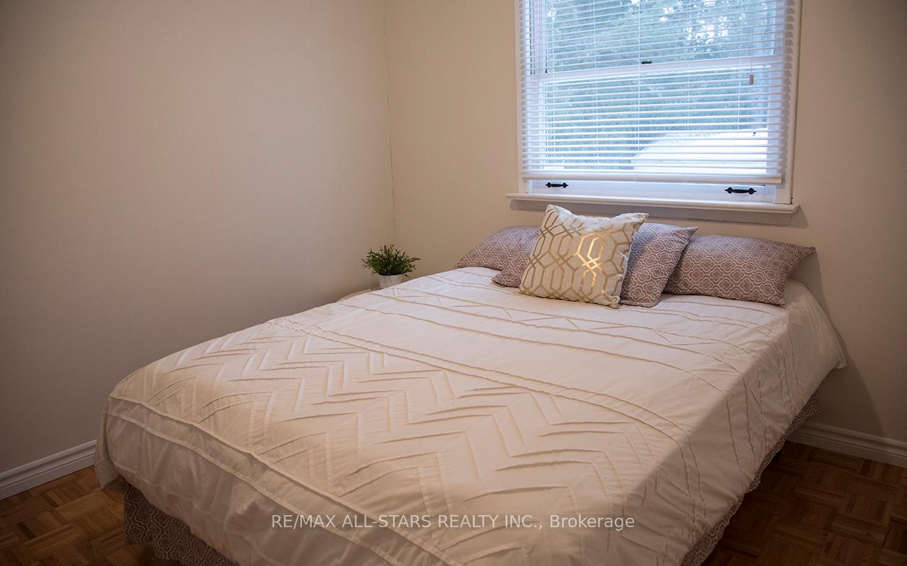 Photo 33 of 233 Lake Drive E, Georgina, Historic Lakeshore Communities — HOMEH