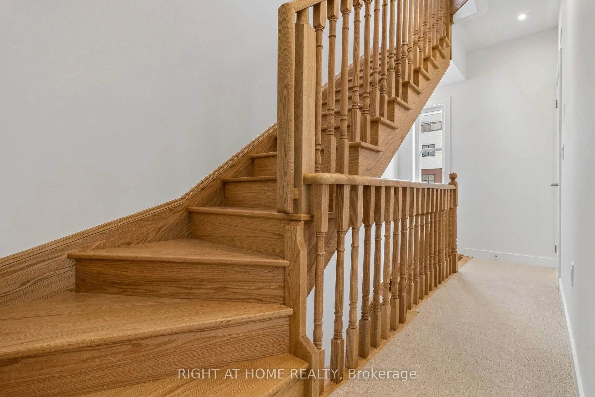 Photo 26 of Unit 206, 15100 Yonge Street, Aurora, Aurora Village — HOMEH