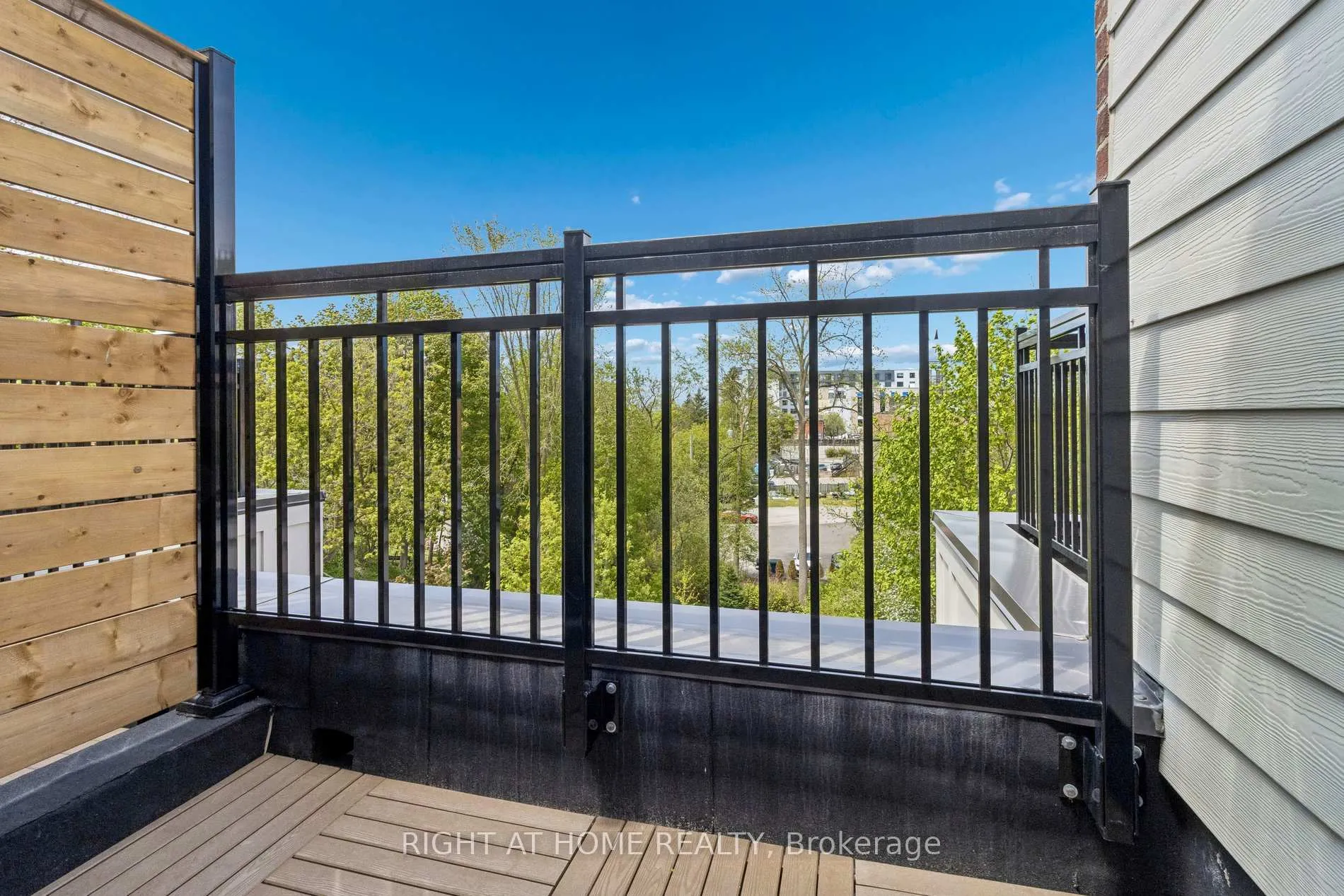 Photo 30 of Unit 206, 15100 Yonge Street, Aurora, Aurora Village — HOMEH