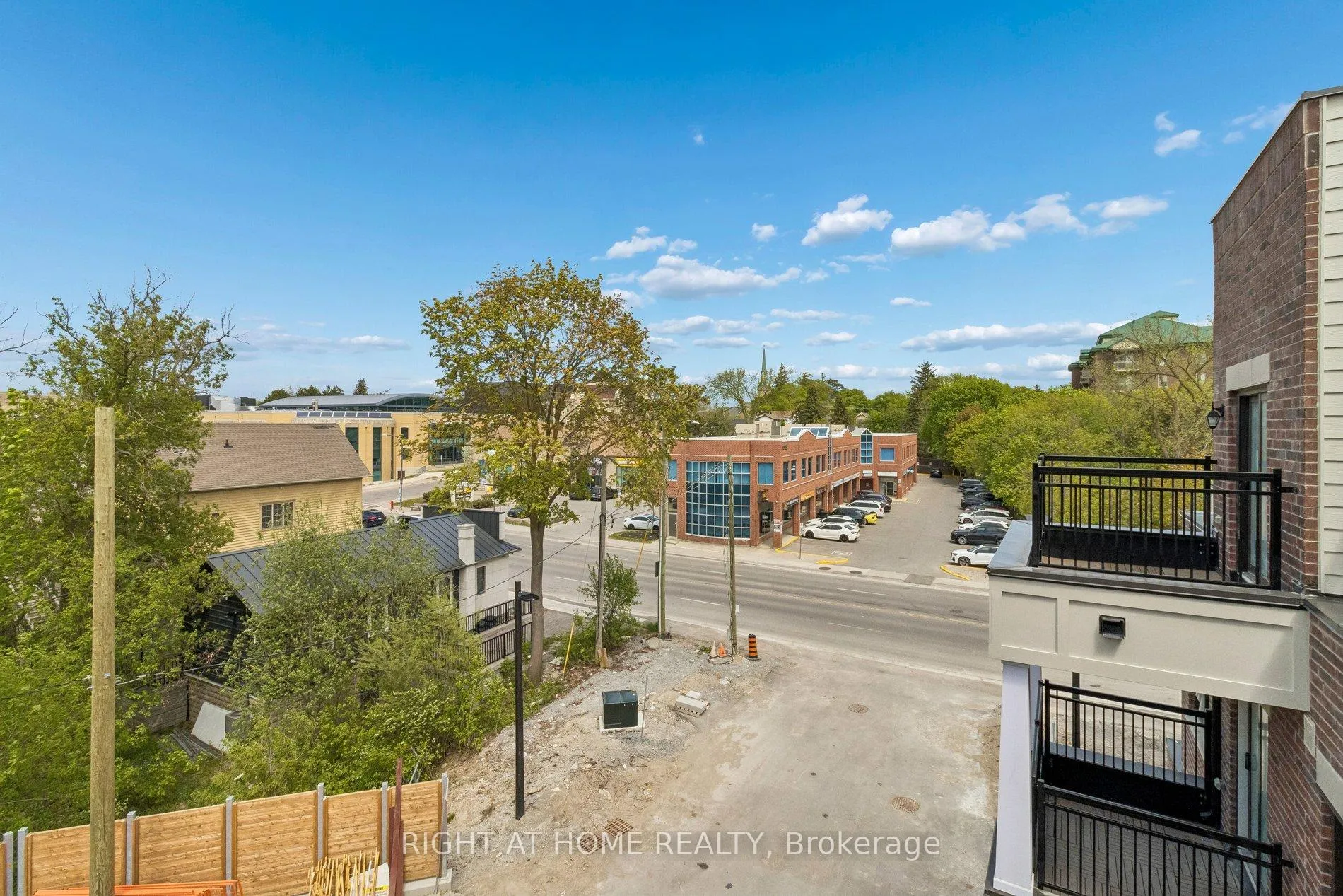 Photo 37 of Unit 206, 15100 Yonge Street, Aurora, Aurora Village — HOMEH