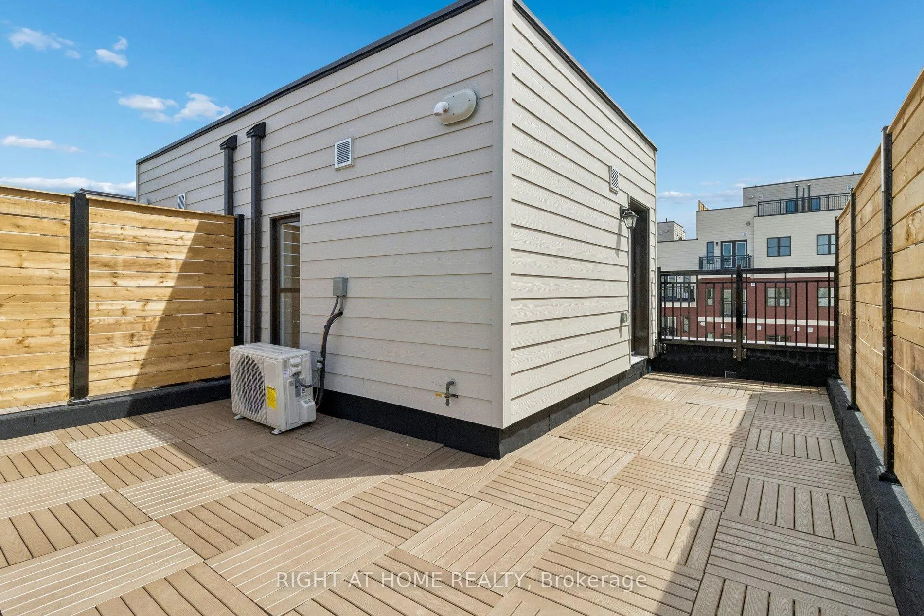 Photo 40 of Unit 206, 15100 Yonge Street, Aurora, Aurora Village — HOMEH