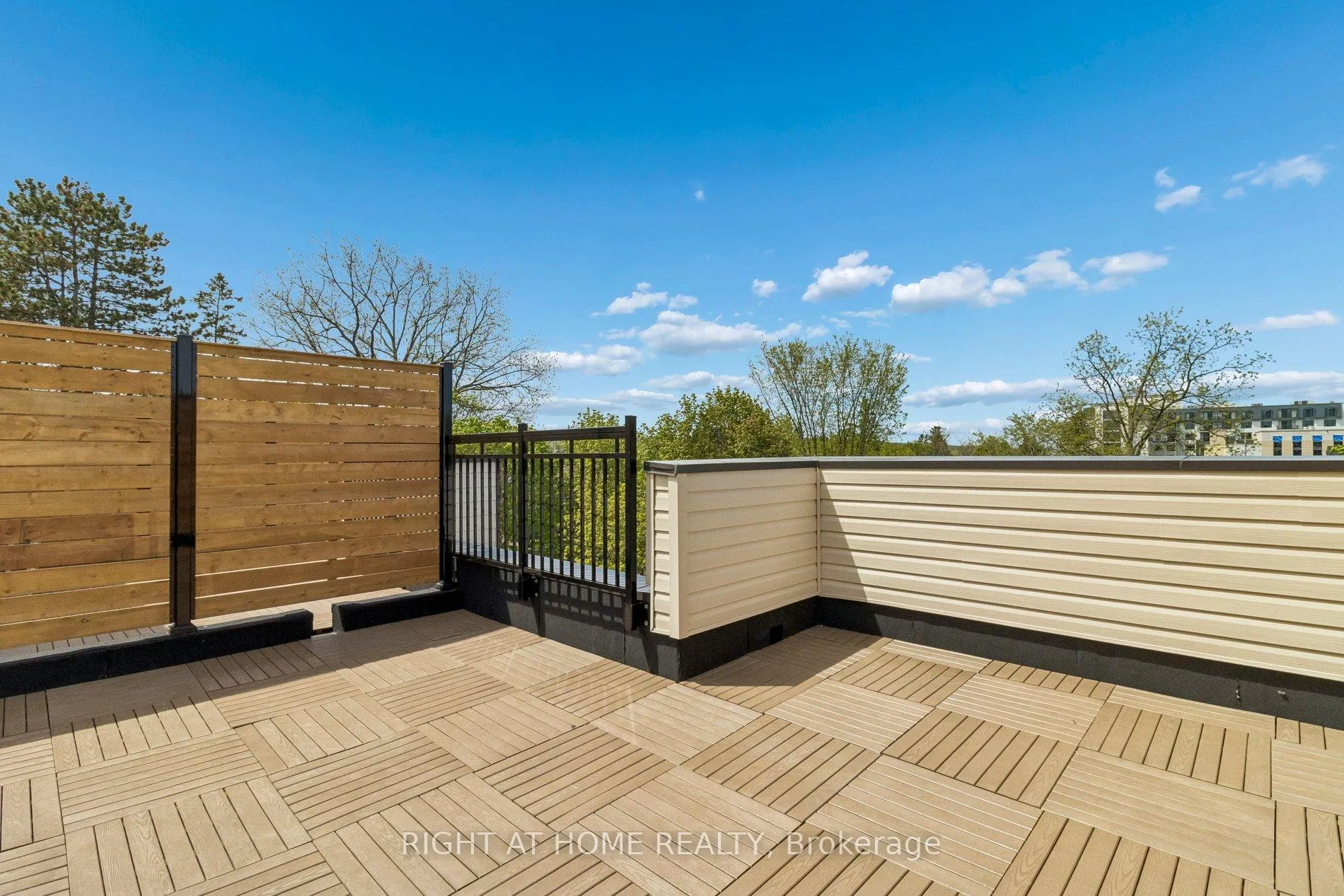 Photo 44 of Unit 206, 15100 Yonge Street, Aurora, Aurora Village — HOMEH