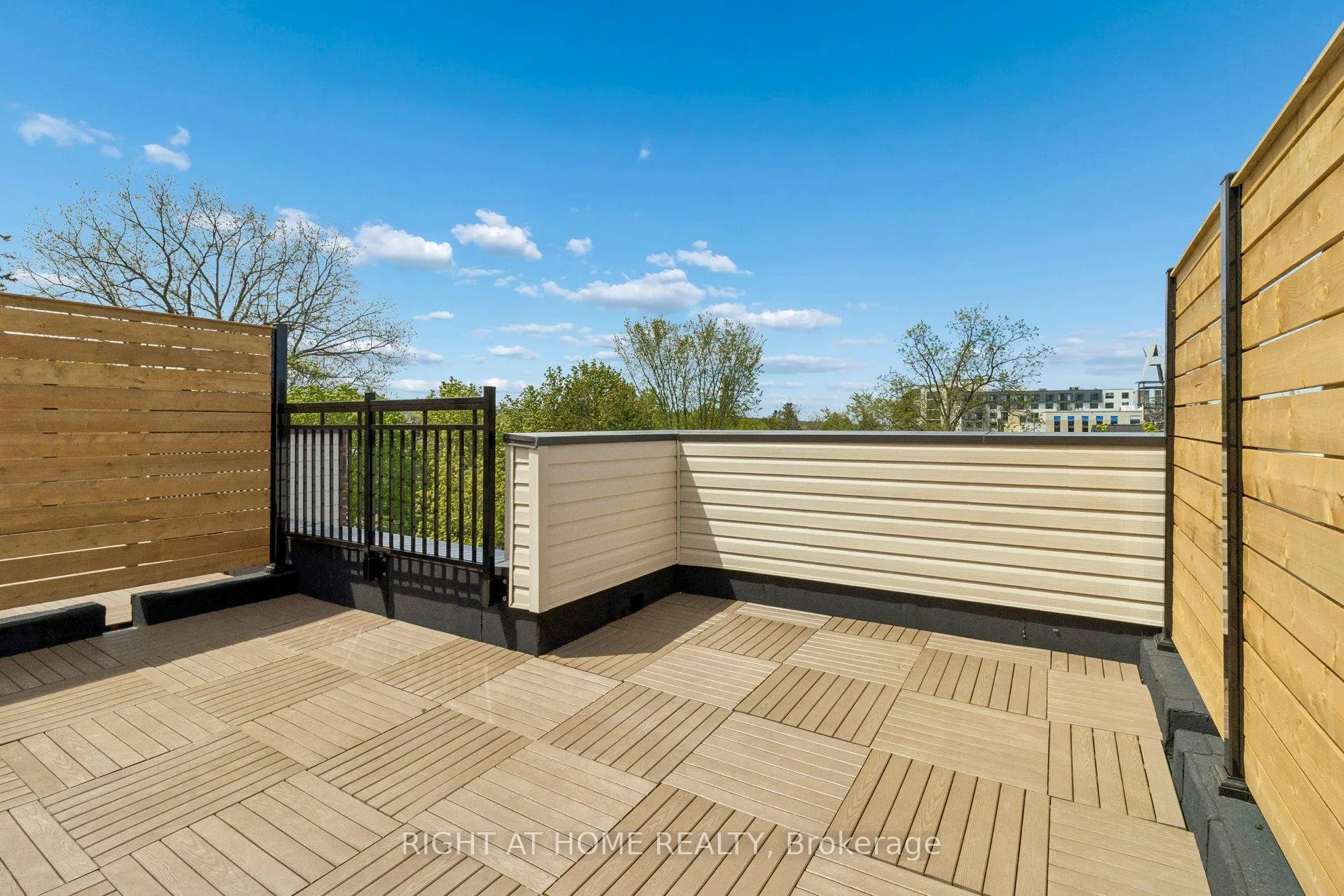Photo 45 of Unit 206, 15100 Yonge Street, Aurora, Aurora Village — HOMEH