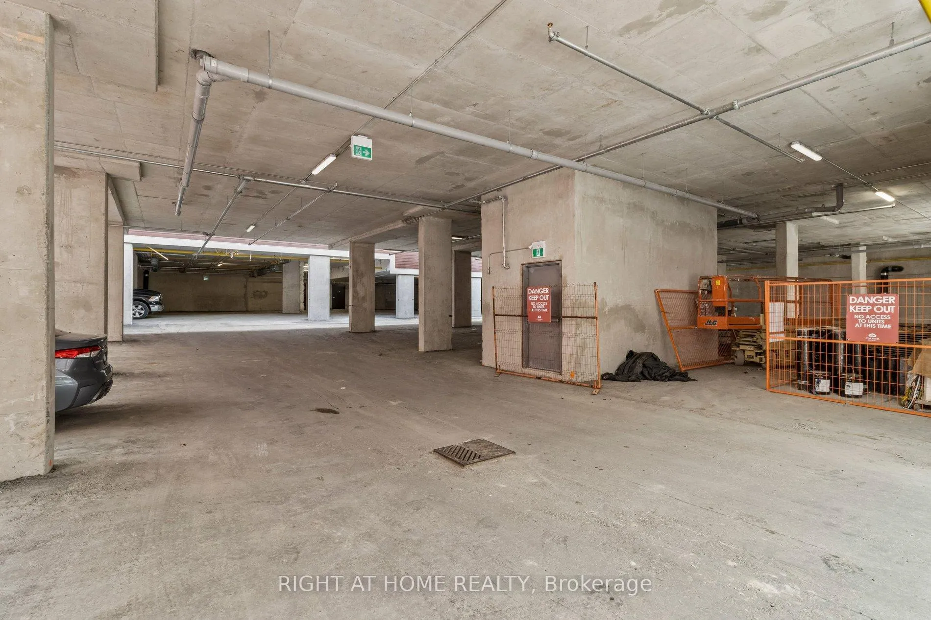 Photo 49 of Unit 206, 15100 Yonge Street, Aurora, Aurora Village — HOMEH
