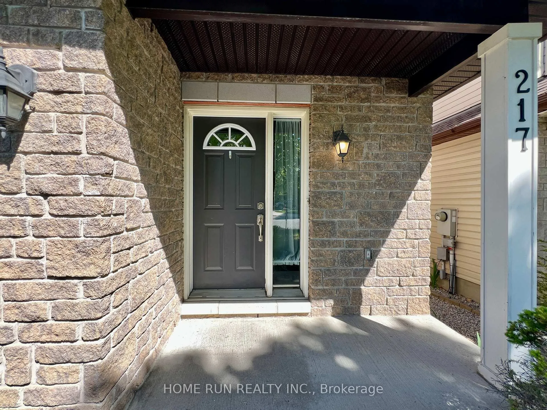 Photo 3 of 217 Deerfox Drive, Ottawa, Barrhaven - Longfields — HOMEH