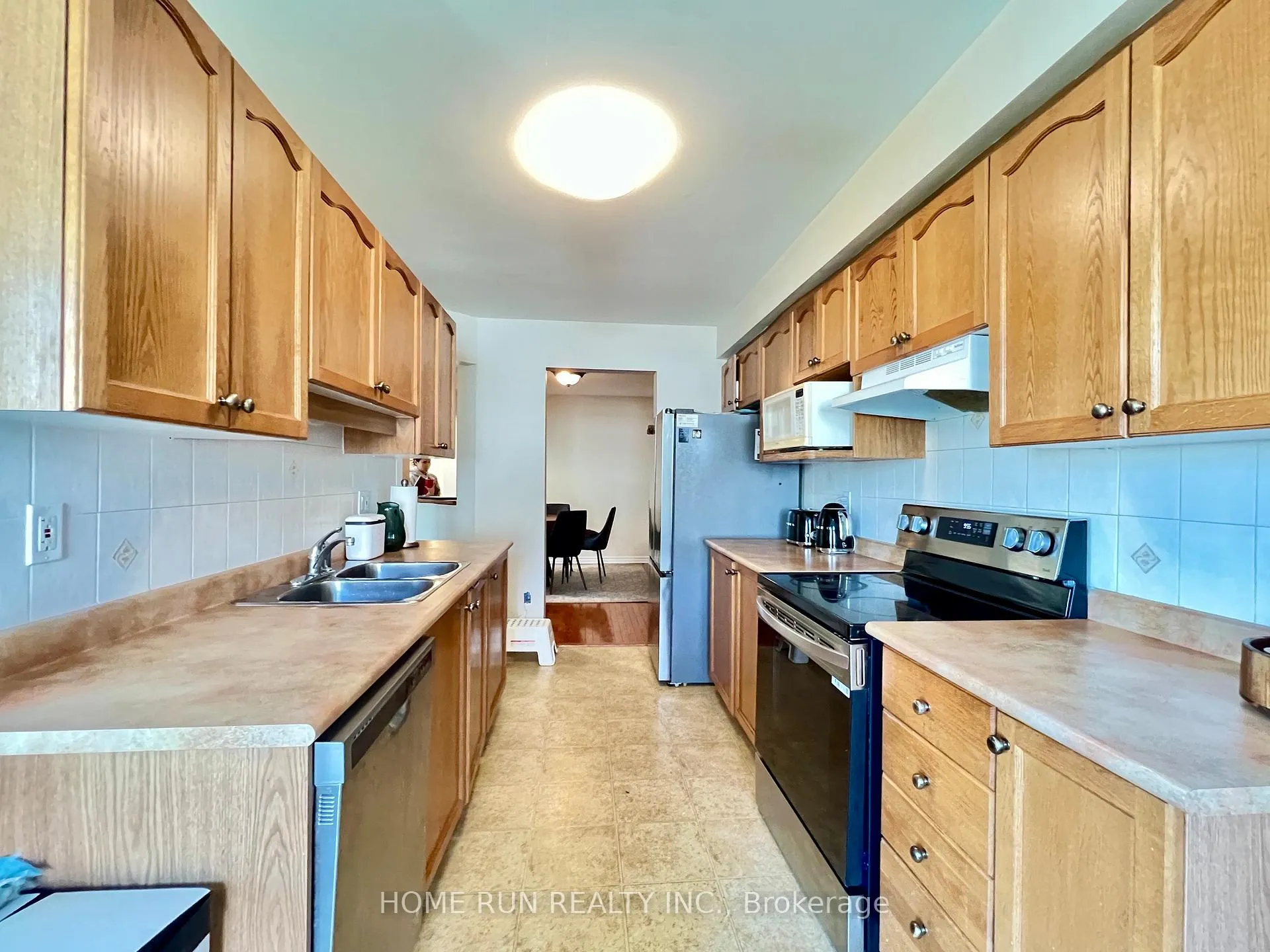 Photo 12 of 217 Deerfox Drive, Ottawa, Barrhaven - Longfields — HOMEH