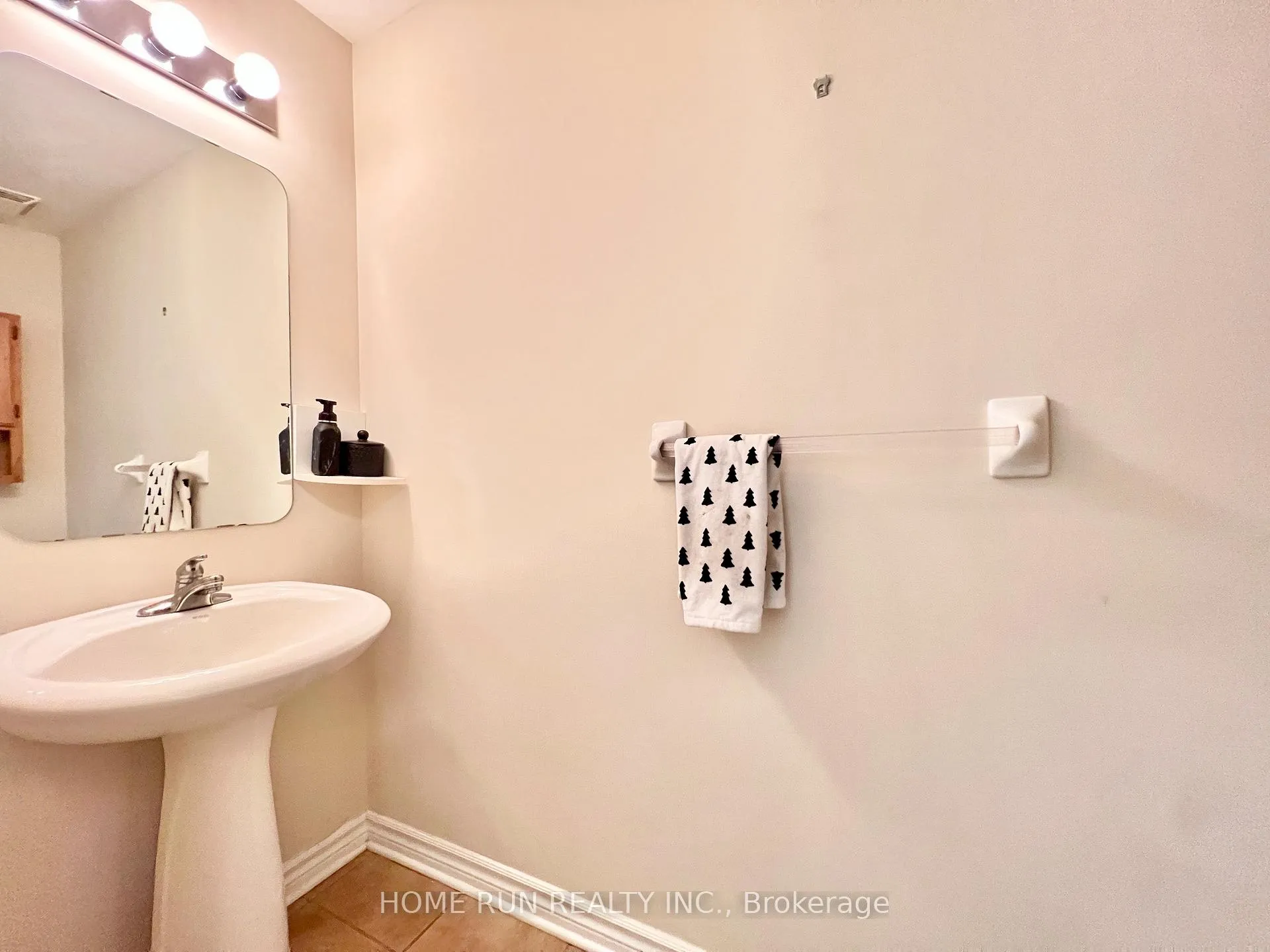Photo 13 of 217 Deerfox Drive, Ottawa, Barrhaven - Longfields — HOMEH