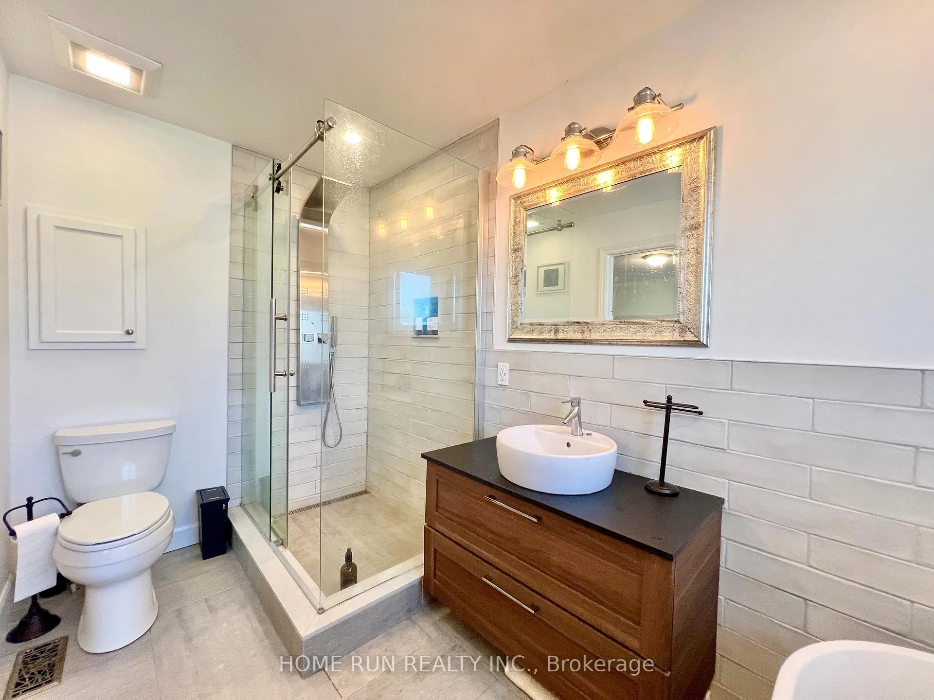 Photo 17 of 217 Deerfox Drive, Ottawa, Barrhaven - Longfields — HOMEH