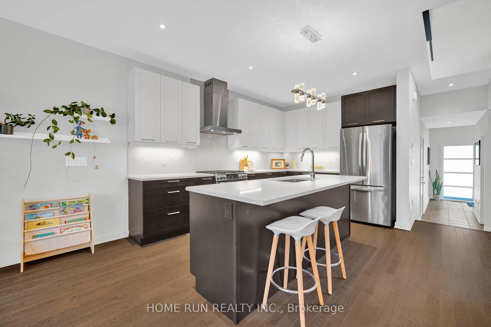 Photo 12 of 1056 Lunar Glow Crescent, Ottawa, Riverside South/Gloucester Glen — HOMEH