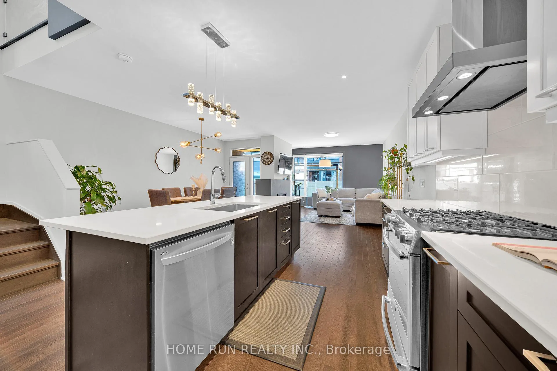 Photo 14 of 1056 Lunar Glow Crescent, Ottawa, Riverside South/Gloucester Glen — HOMEH