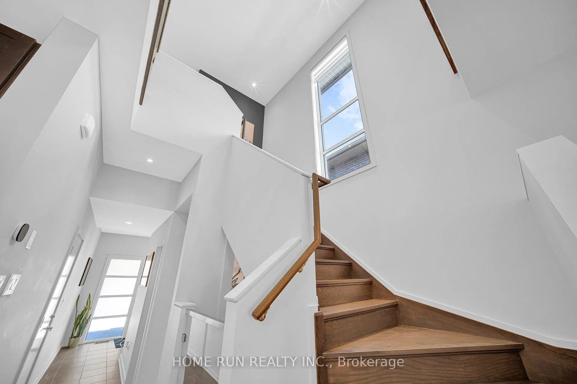 Photo 17 of 1056 Lunar Glow Crescent, Ottawa, Riverside South/Gloucester Glen — HOMEH