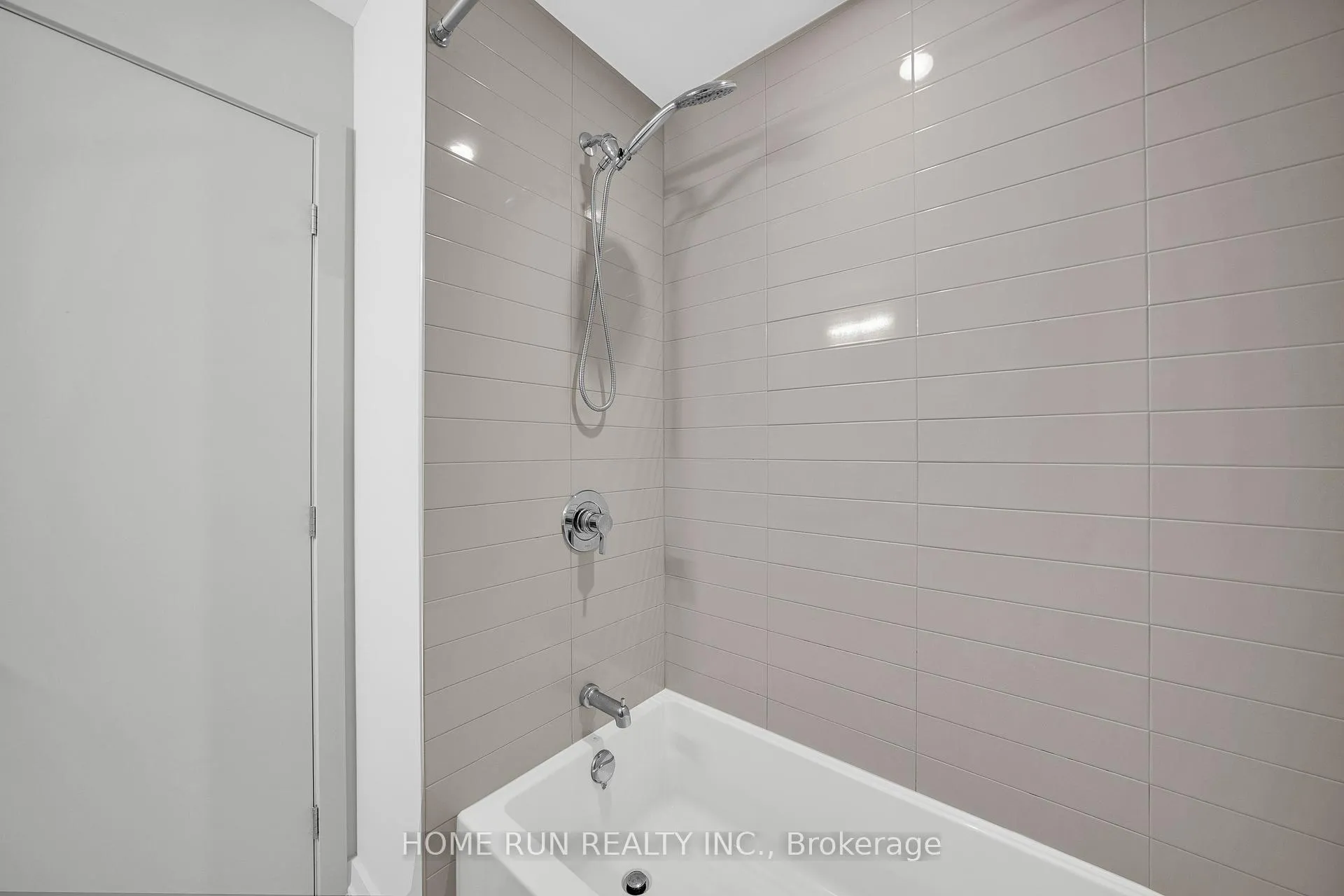 Photo 31 of 1056 Lunar Glow Crescent, Ottawa, Riverside South/Gloucester Glen — HOMEH