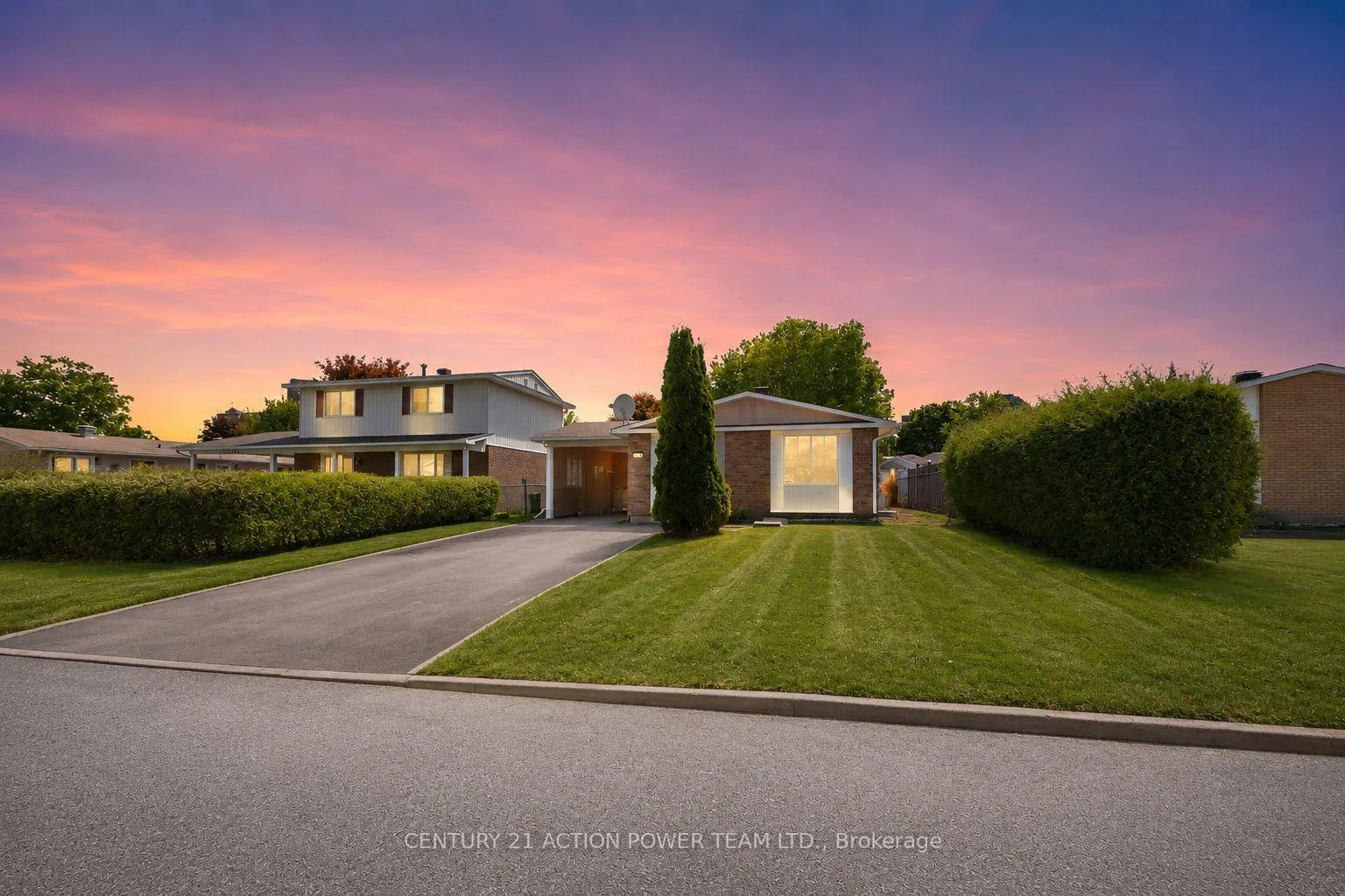 Photo 1 of Unit A, 2178 Erinbrook Crescent, Ottawa, Sheffield Glen/Industrial Park — HOMEH