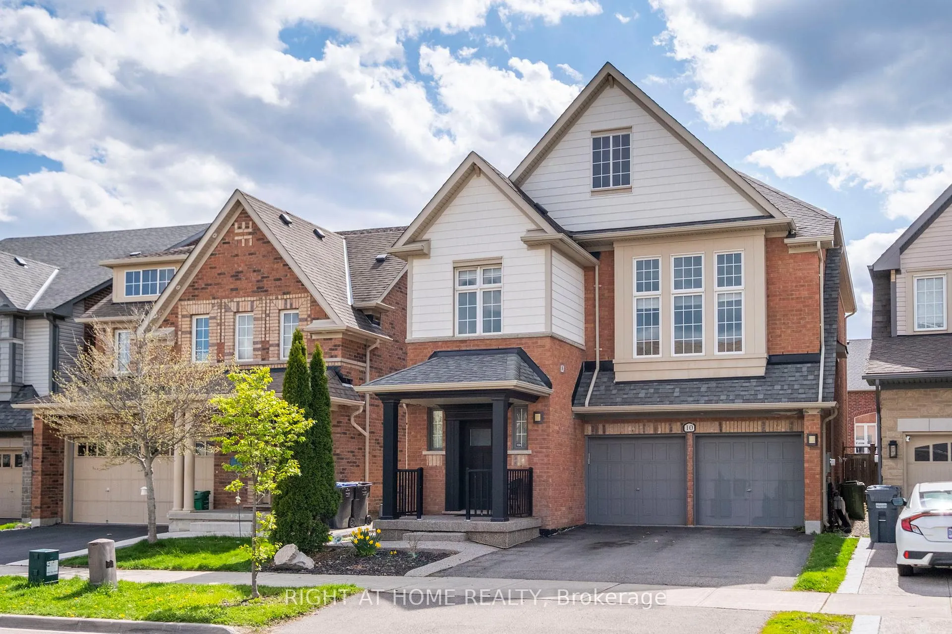 Photo 2 of 10 Learmont Avenue, Caledon, Rural Caledon — HOMEH