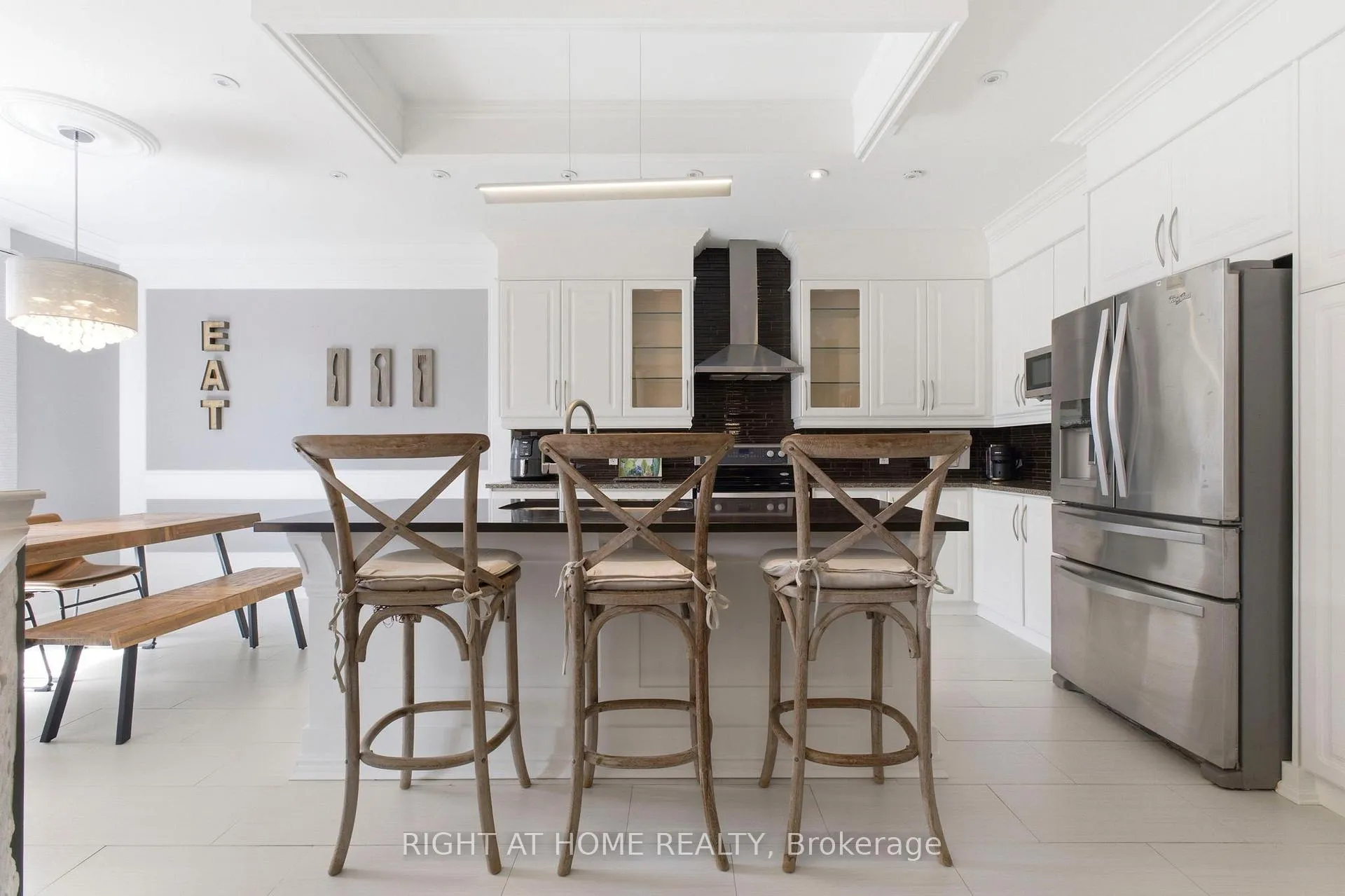 Photo 13 of 10 Learmont Avenue, Caledon, Rural Caledon — HOMEH