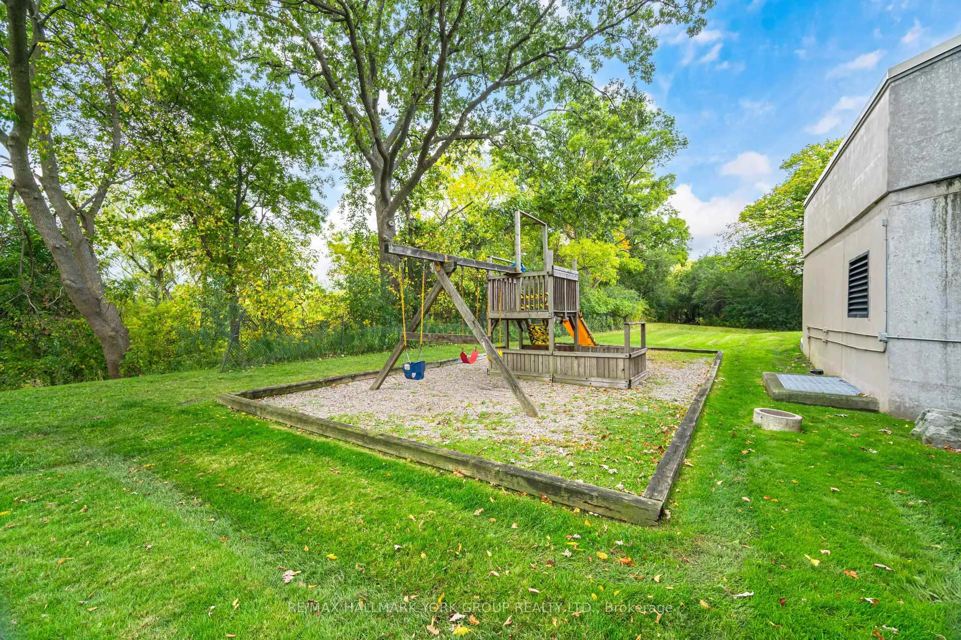 Photo 37 of Unit 1402, 600 Rexdale Boulevard, Etobicoke, West Humber-Clairville — HOMEH