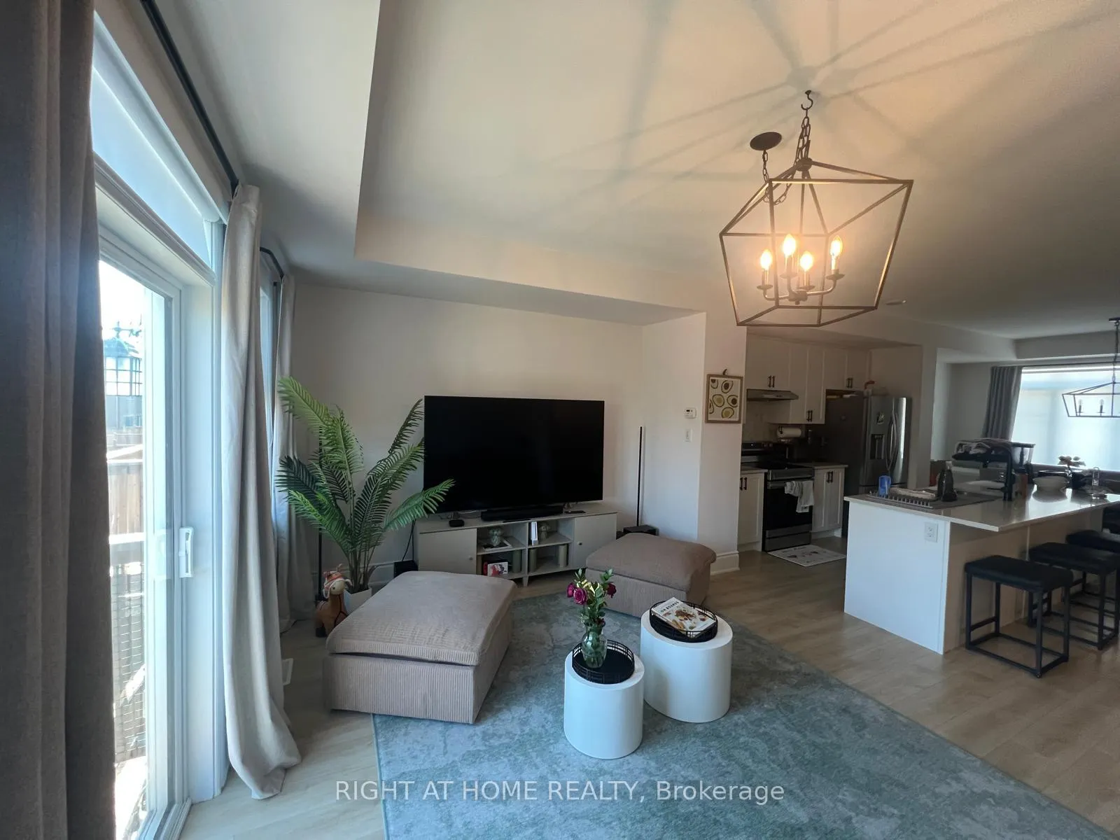 Photo 7 of 111 Bavin Street, Clarington, Bowmanville — HOMEH
