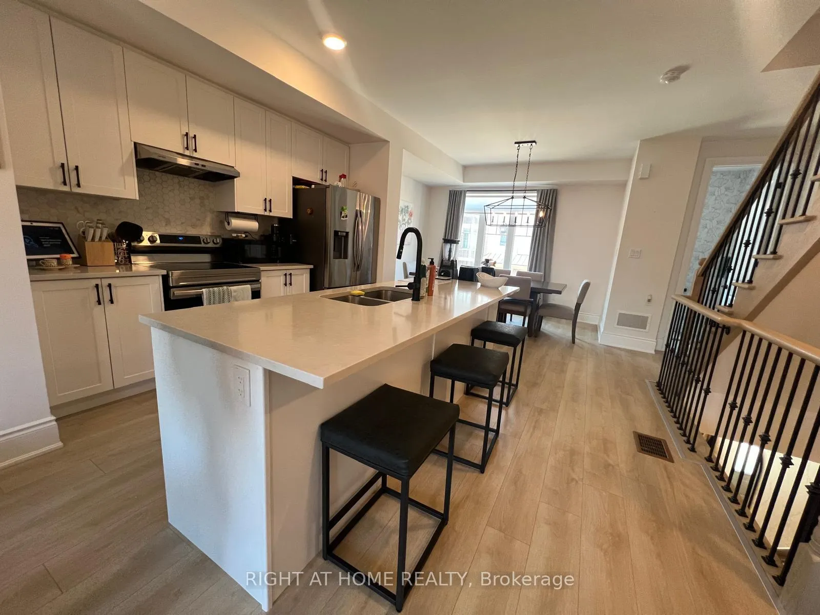 Photo 14 of 111 Bavin Street, Clarington, Bowmanville — HOMEH