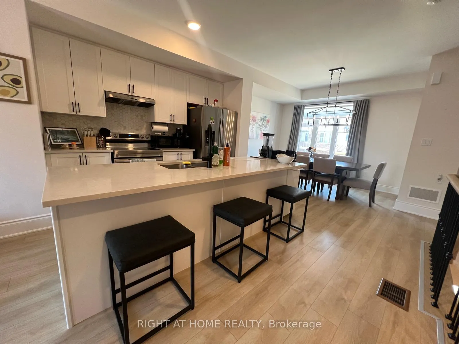 Photo 15 of 111 Bavin Street, Clarington, Bowmanville — HOMEH