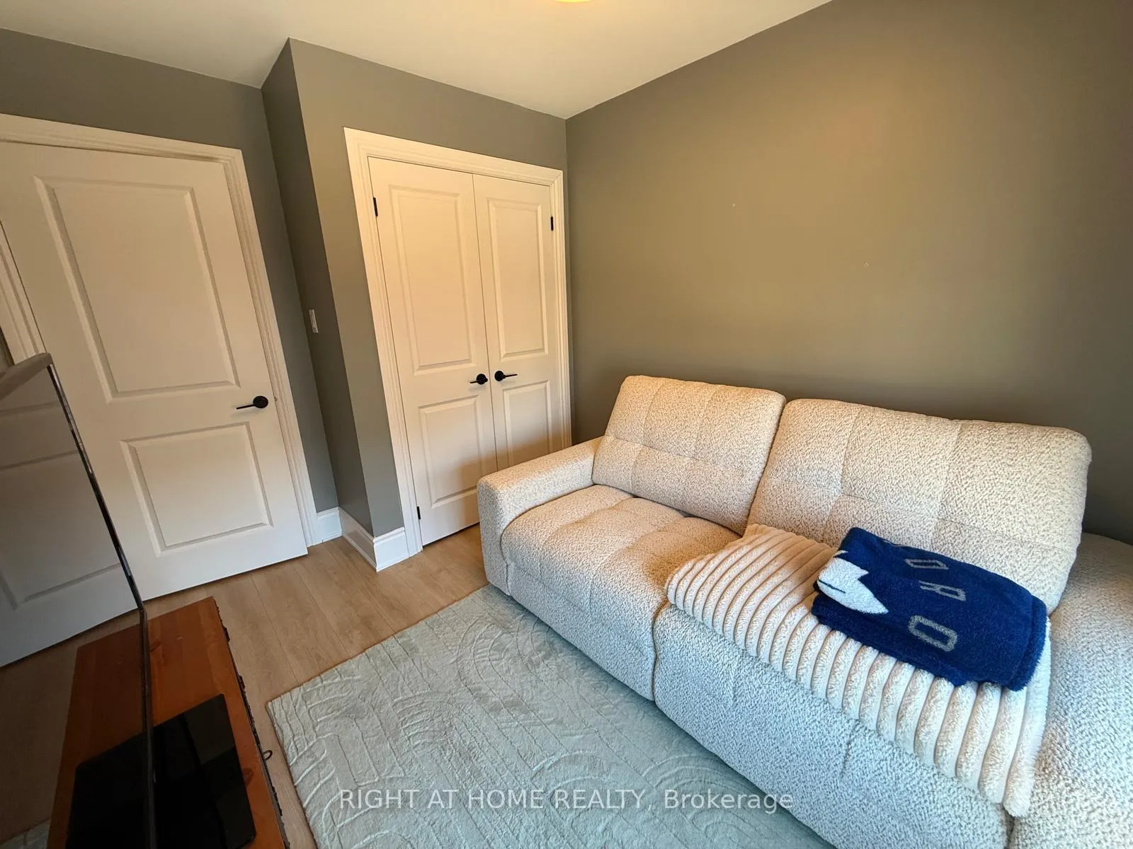 Photo 21 of 111 Bavin Street, Clarington, Bowmanville — HOMEH