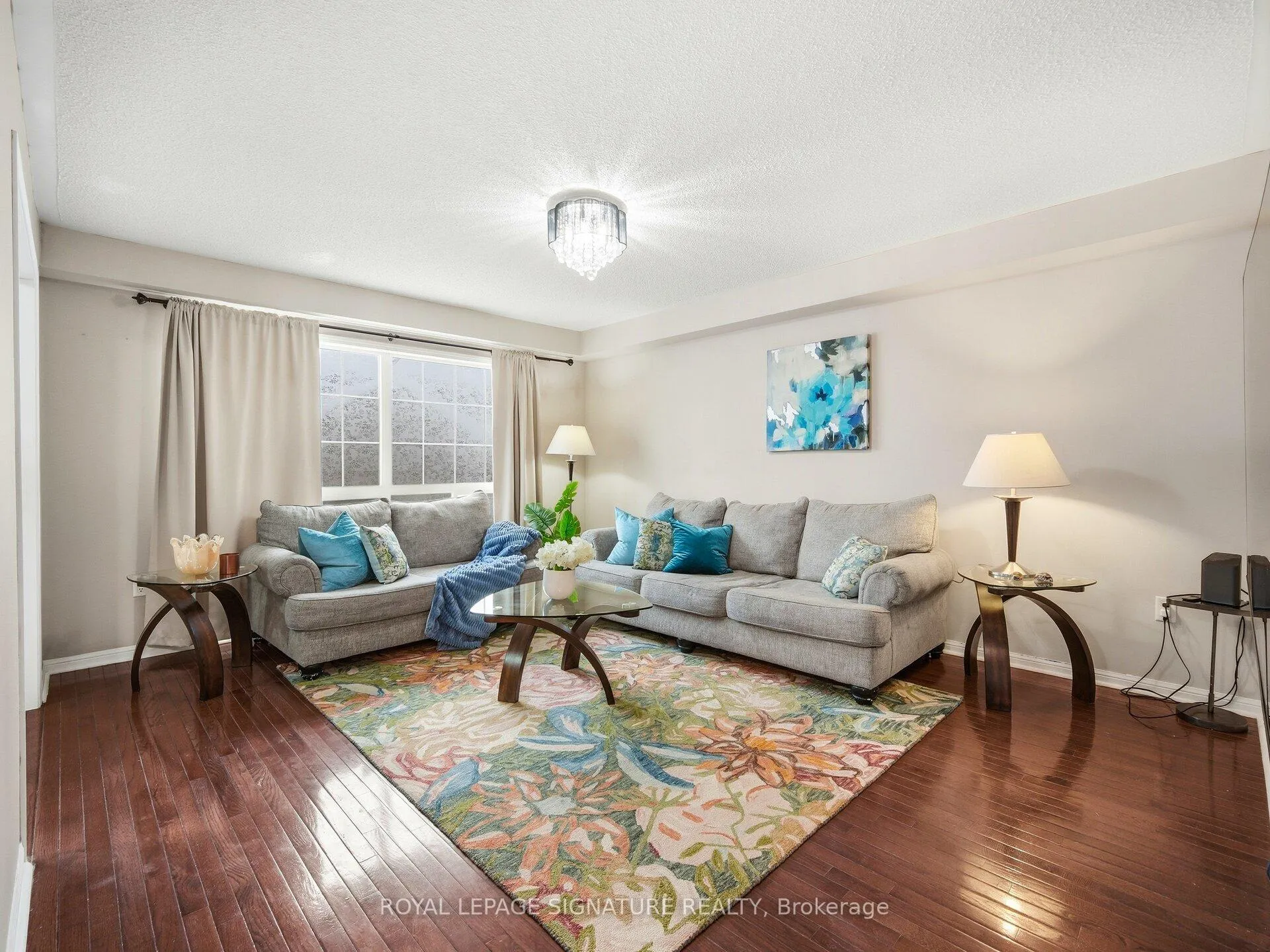 Photo 6 of 92 Owlridge Drive, Brampton, Credit Valley — HOMEH