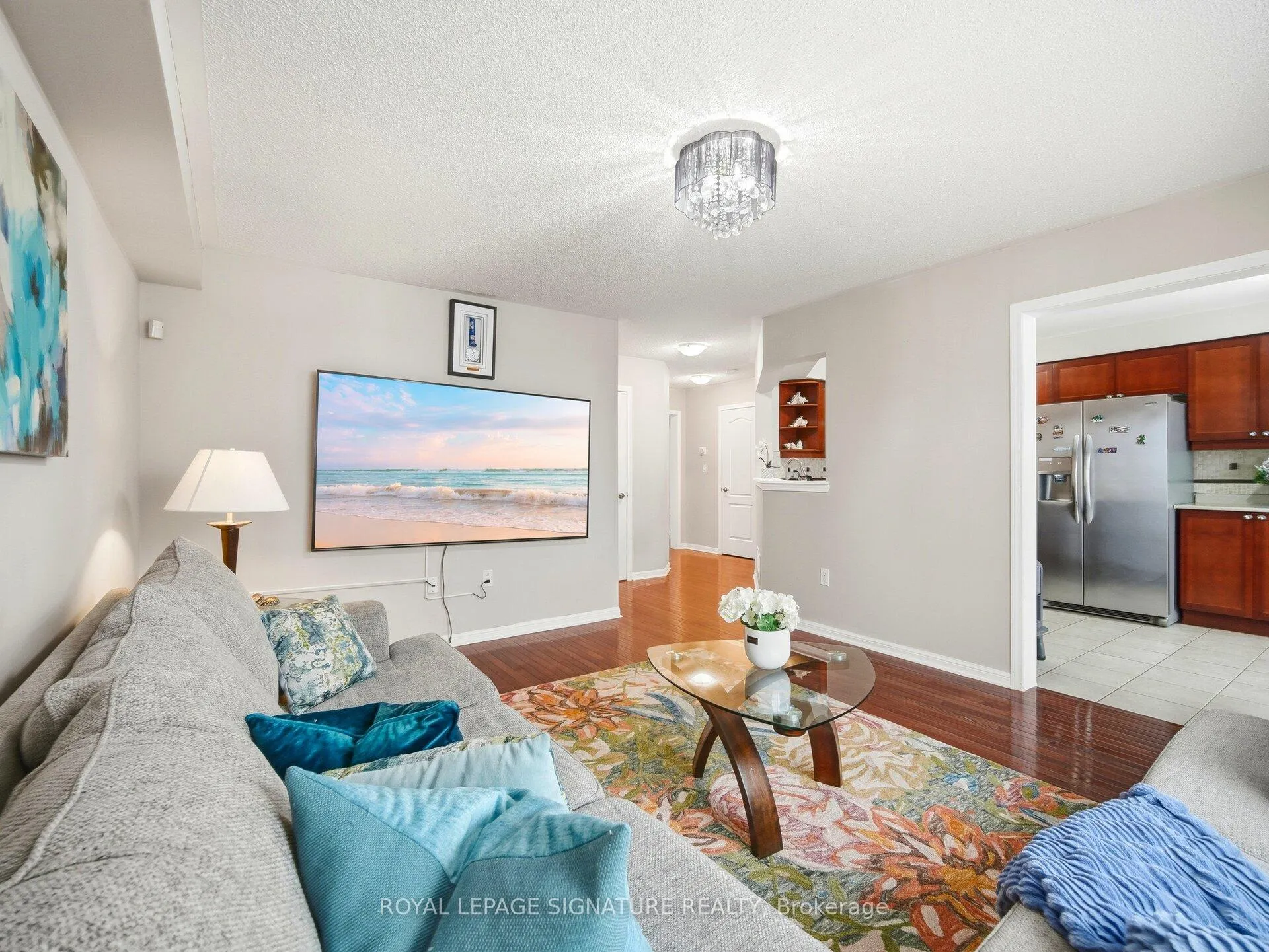 Photo 7 of 92 Owlridge Drive, Brampton, Credit Valley — HOMEH