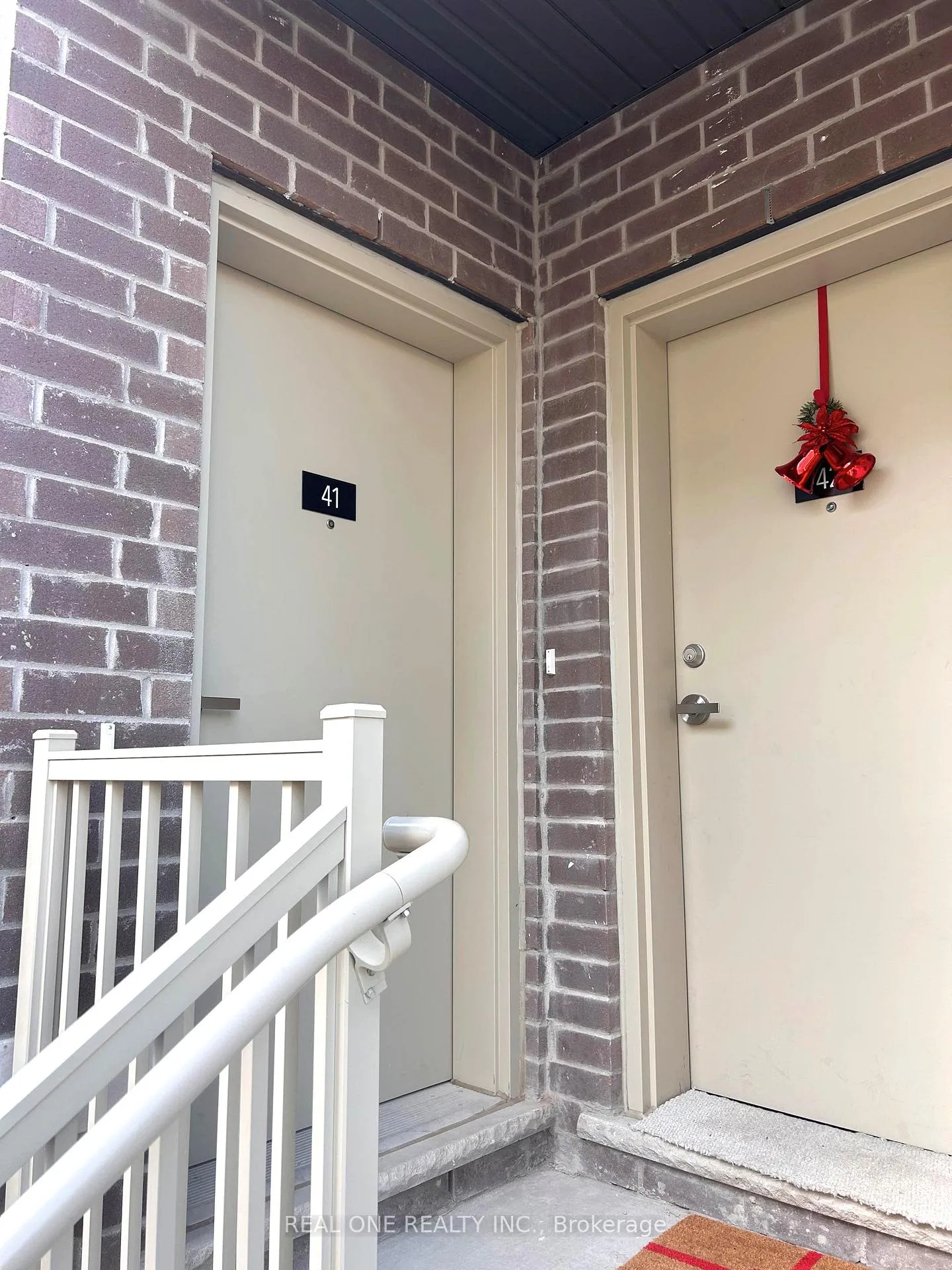 Photo 2 of Unit 41, 15 William Jackson Way, Etobicoke, New Toronto — HOMEH
