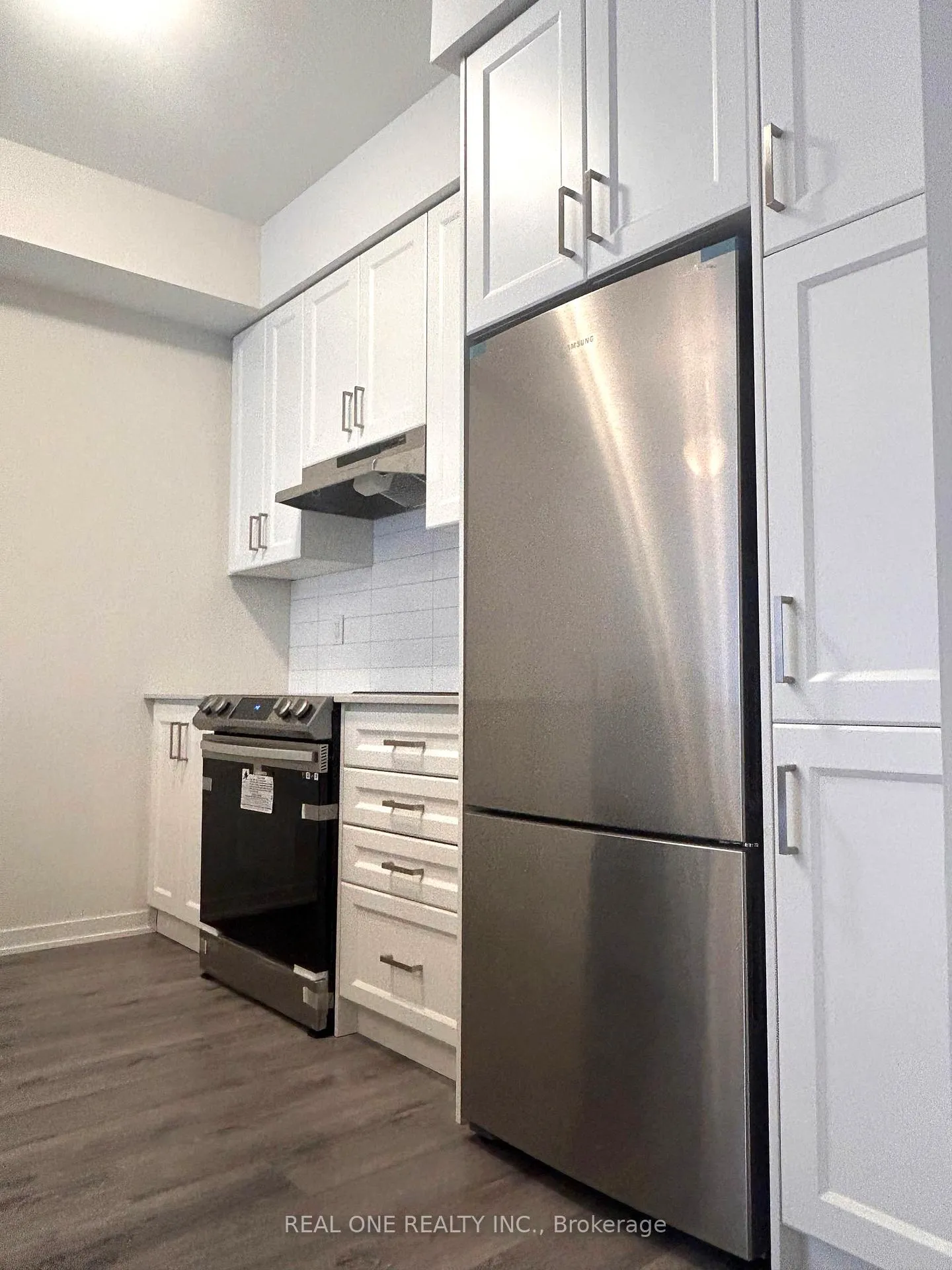 Photo 6 of Unit 41, 15 William Jackson Way, Etobicoke, New Toronto — HOMEH