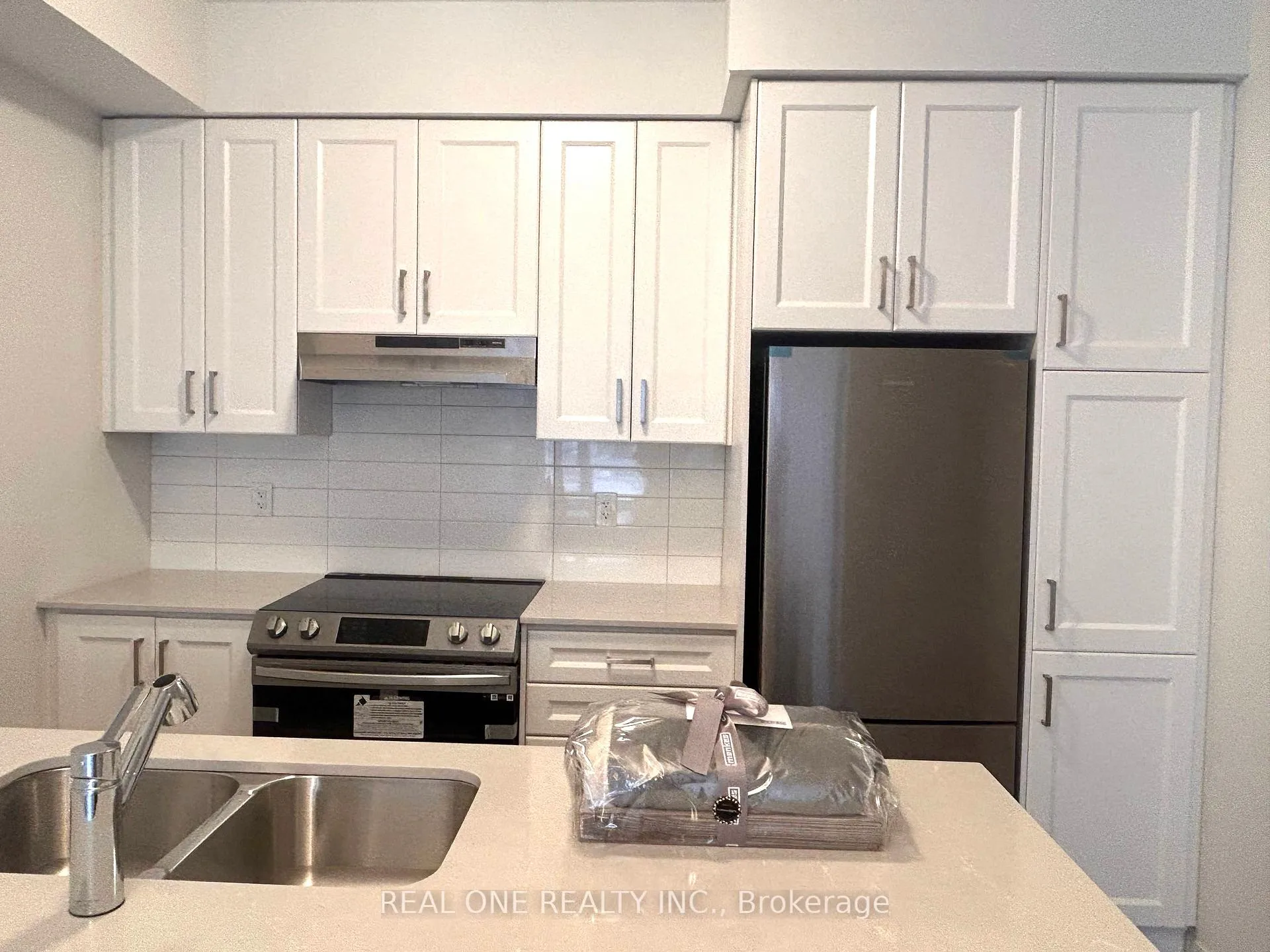 Photo 8 of Unit 41, 15 William Jackson Way, Etobicoke, New Toronto — HOMEH