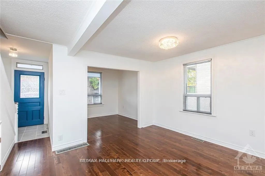 Photo 4 of 219 Deschamps Avenue, Ottawa, Vanier — HOMEH