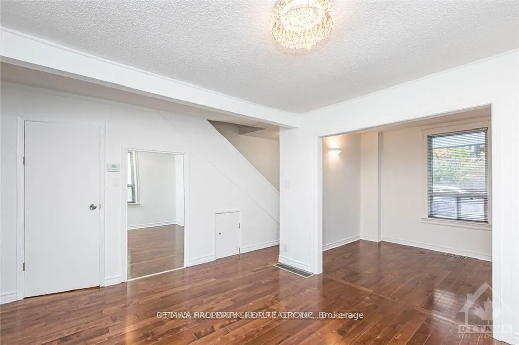 Photo 6 of 219 Deschamps Avenue, Ottawa, Vanier — HOMEH