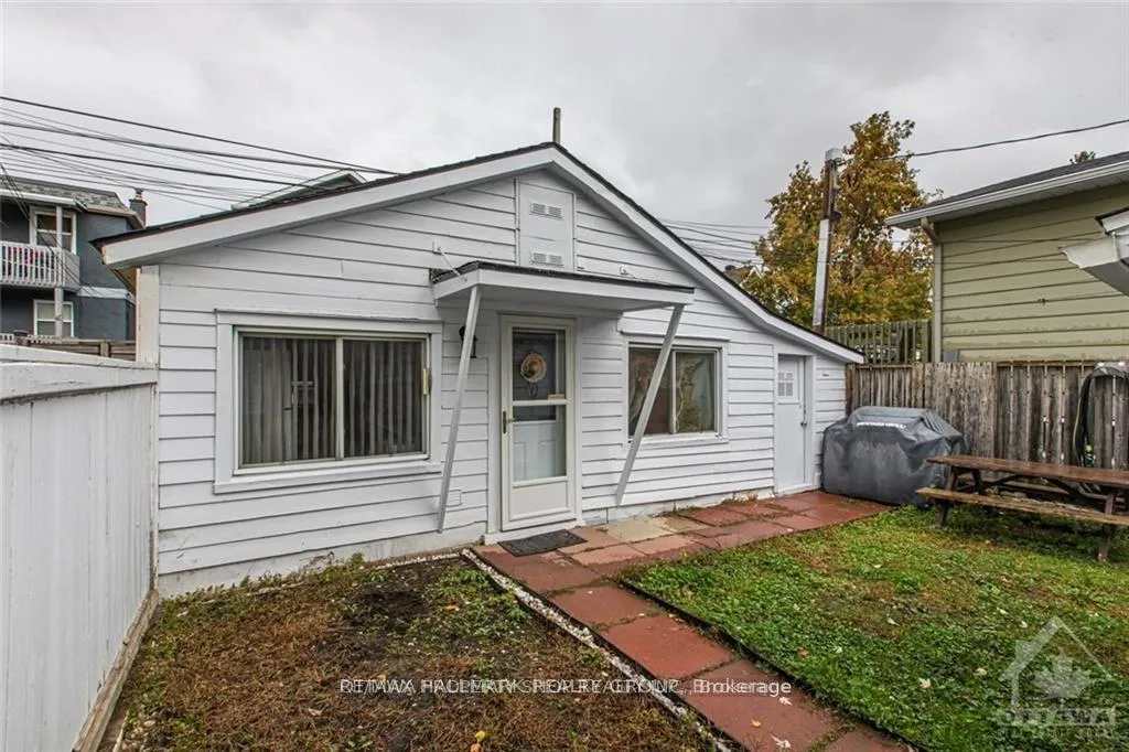 Photo 19 of 219 Deschamps Avenue, Ottawa, Vanier — HOMEH